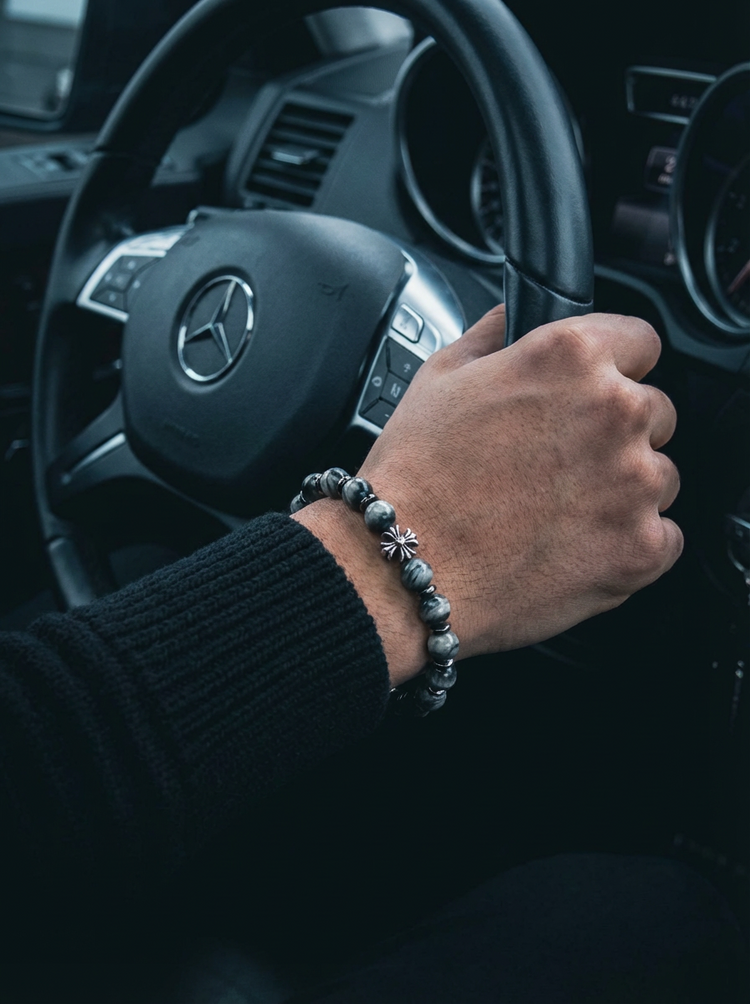 AAA天然イーグルアイ(ホークスアイ)ブレスレット|925スターリングシルバー クロスチャーム・守護ブレスレット