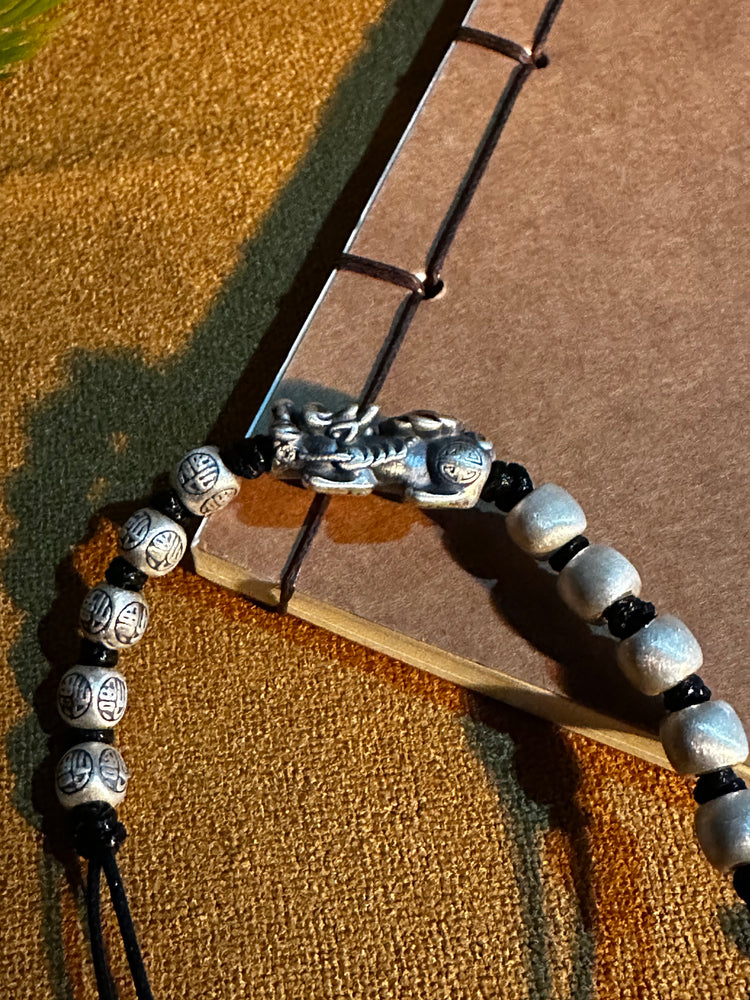 999純銀 貔貅(ヒキュウ)バングルブレスレット|職人手彫り 招財守護カフブレスレット