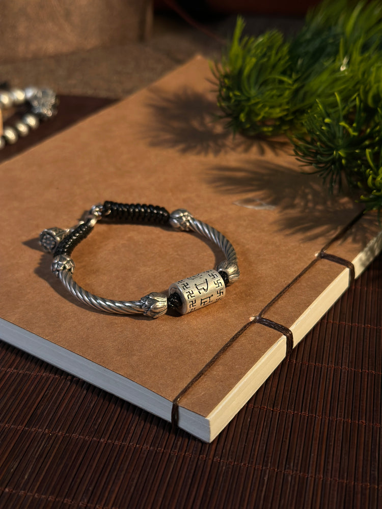 999純銀 蓮花 般若心経バングルブレスレット|職人手彫り 般若心経カフブレスレット