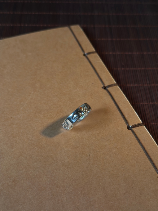 925スターリングシルバー 仏面 経文リング|職人手彫り 仏教マントラ フリーサイズリング