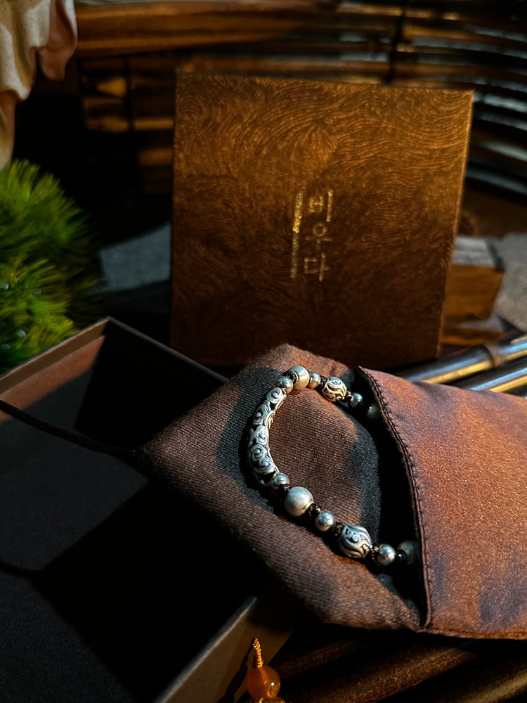 999純銀 瑞雲 ビーズブレスレット|職人手彫り 祥雲モチーフ 開運数珠ブレスレット