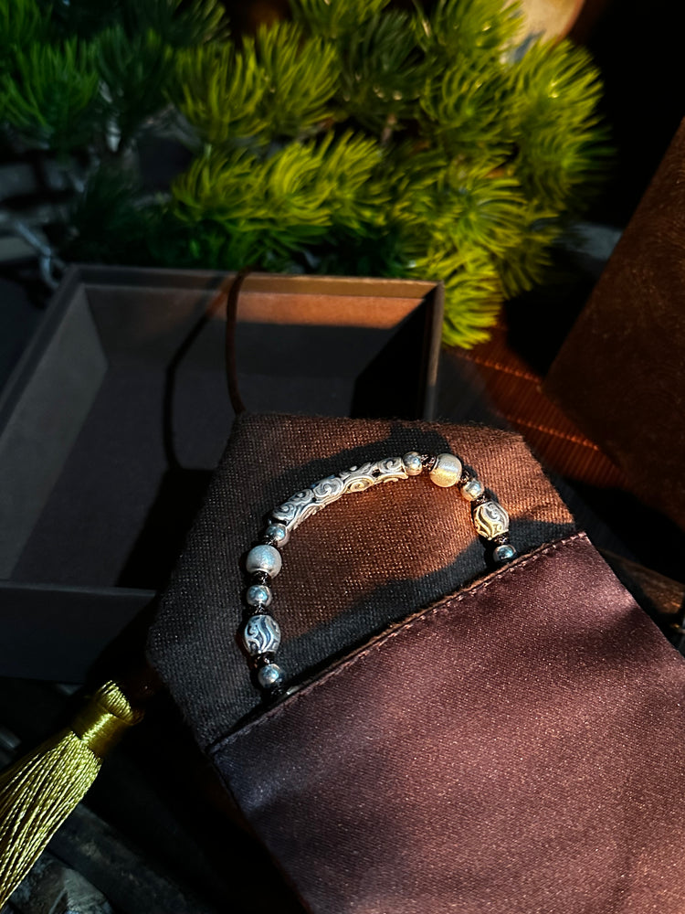 999純銀 瑞雲 ビーズブレスレット|職人手彫り 祥雲モチーフ 開運数珠ブレスレット