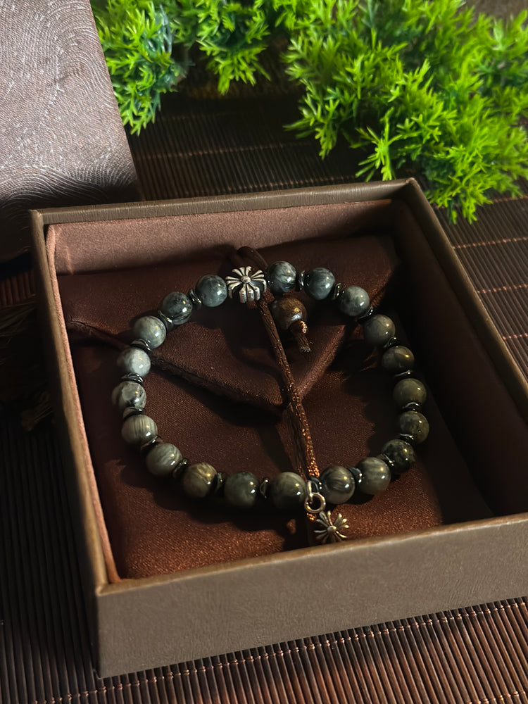 AAA天然イーグルアイ（ホークスアイ）ブレスレット｜925スターリングシルバー クロスチャーム・守護ブレスレット