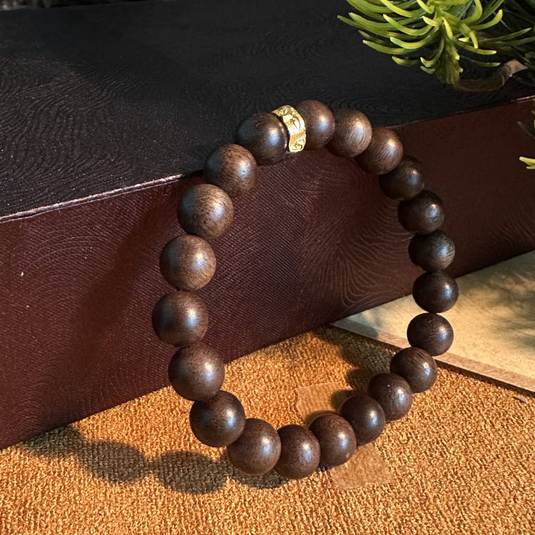 BIUDA Handcrafted Agarwood Mala Bracelet with Buddha Face – 925 Sterling Silver