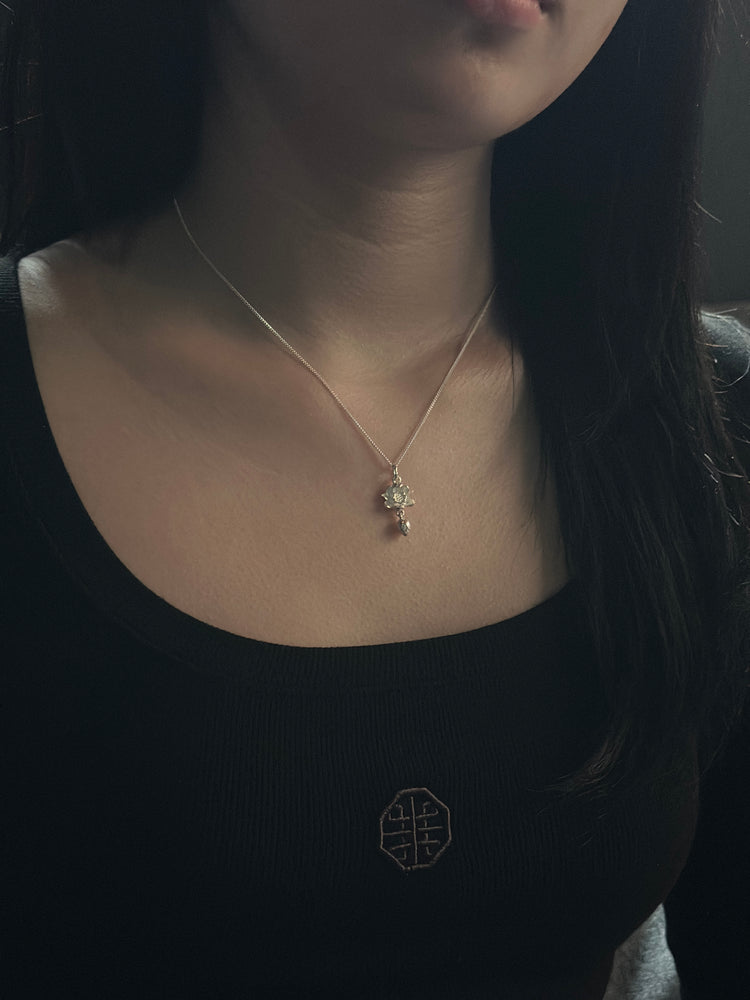 925スターリングシルバー 蓮花ペンダントネックレス｜職人手彫り 仏教 蓮モチーフ チェーンネックレス